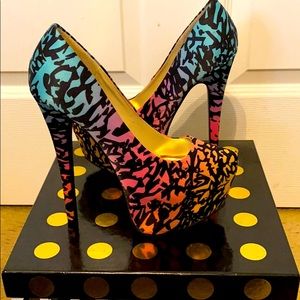 Rosette stiletto heels size 7